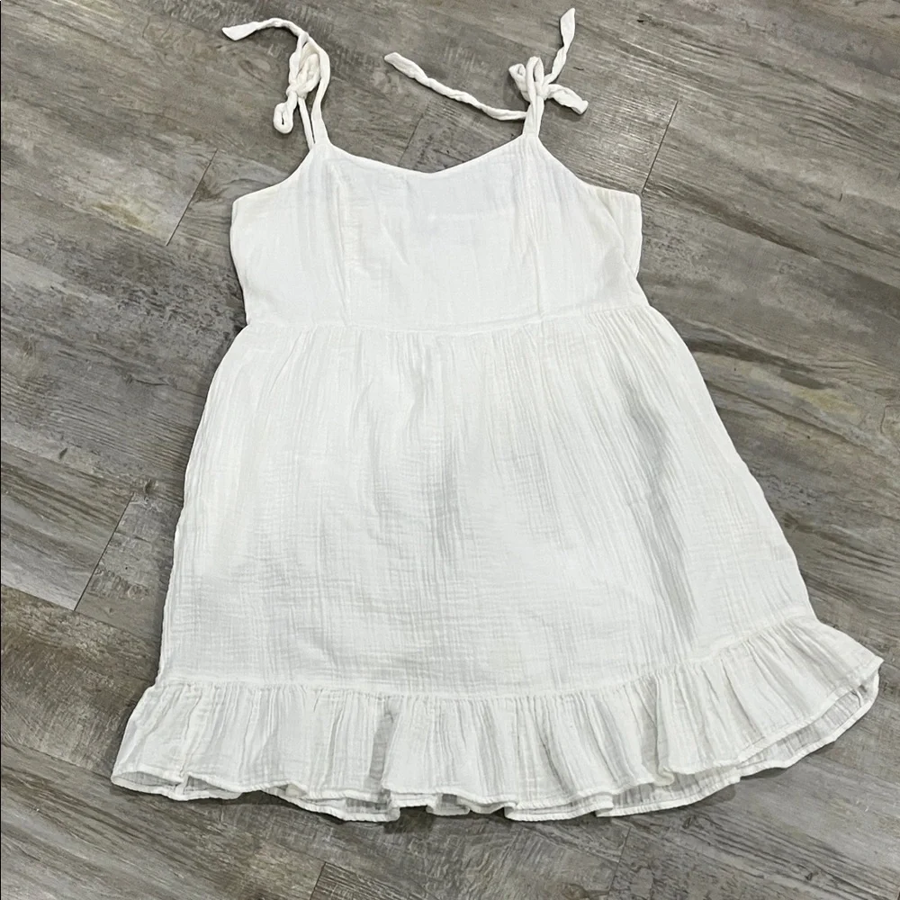Old Navy dress sun white XL tall White Sleeveless Dress‎ with Ruffle Hem